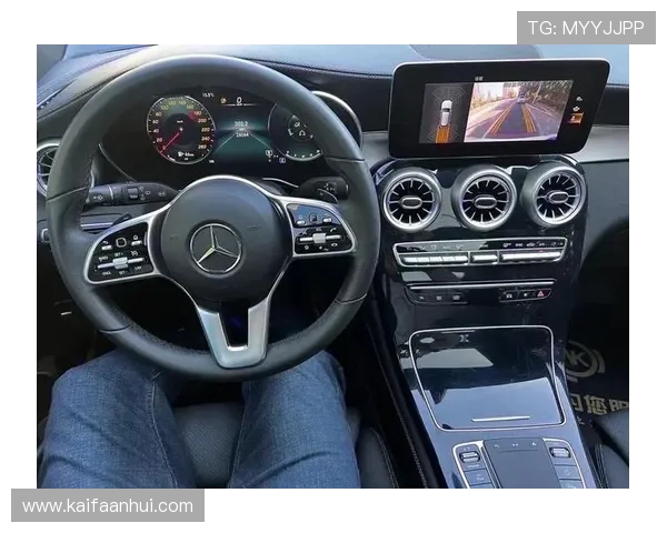 奔驰宝马:从设计到性能全面对比助你选择理想豪华座驾 奔驰宝马:从设计到性能全面对比助你选择理想豪华座驾